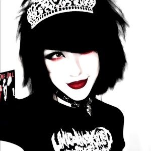 Meet your Posher, Blade